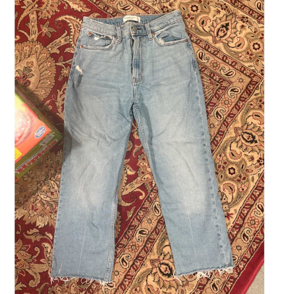 Abercrombie Curve Love Ultra High Rise Ankle Straight Jeans 27 Short Raw Hem Dis